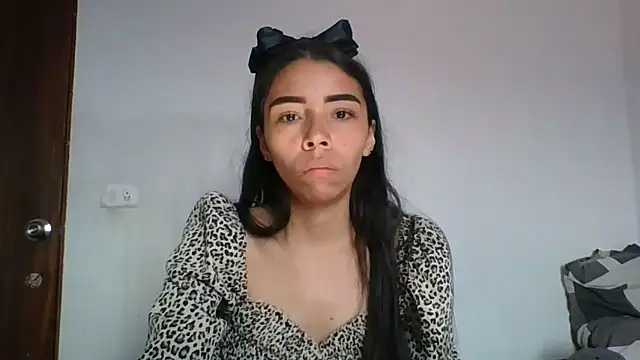 Candy Grey28 online show from 10-01-25, 02:43