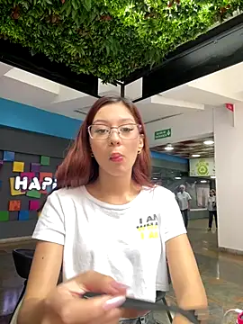 Snapshot of Melody-baby chatting on 11-16-25, 07:40 Melody-baby online show from 11-16-25, 07:40