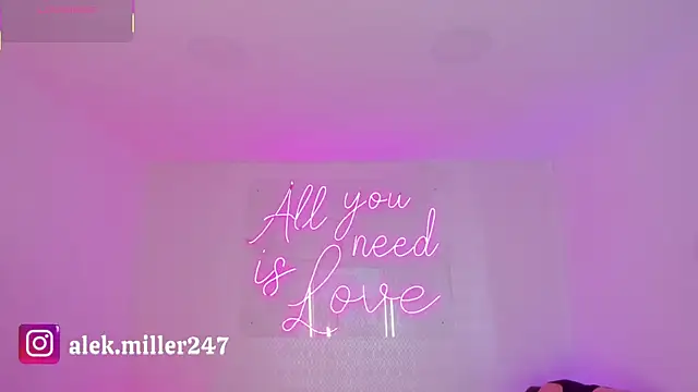 aleksandramiller  online show from 09-18-25, 12:19