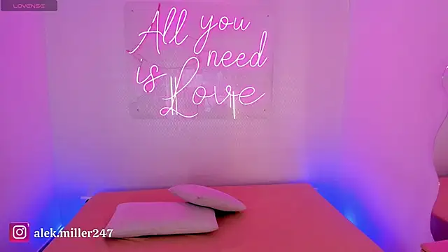 Snapshot of aleksandramiller_ chatting on 04-29-26, 05:11 aleksandramiller online show from 04-29-26, 05:11