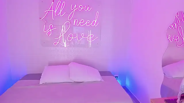 aleksandramiller  online show from 11-18-25, 04:16