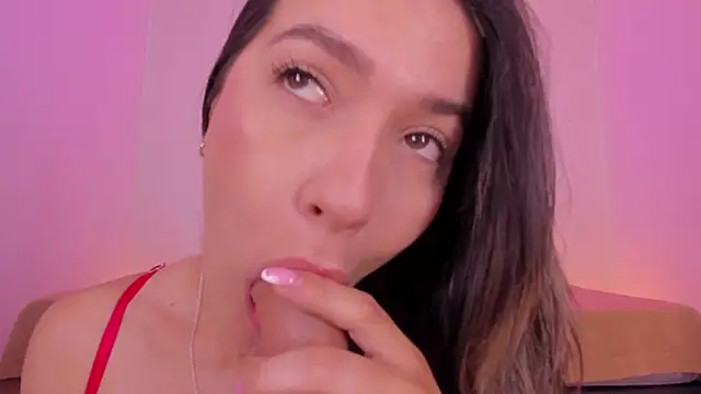 Snapshot of aleksandramiller_ chatting on 05-07-26, 01:14 aleksandramiller online show from 05-07-26, 01:14