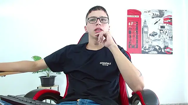 Cumandres18 online show from 10-06-25, 02:07