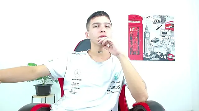 Cumandres18 online show from 10-11-25, 02:07