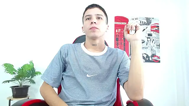 Cumandres18 online show from 10-31-25, 02:02