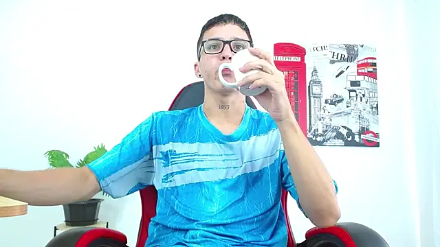 Cumandres18 online show from 09-24-25, 02:01