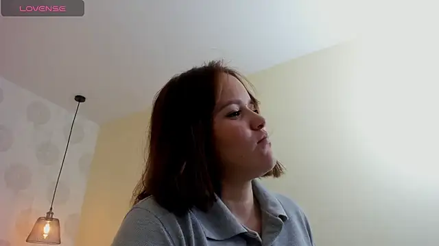 Snapshot of GIANAMILLER6 chatting on 05-16-26, 12:04 GIANAMILLER6 online show from 05-16-26, 12:04