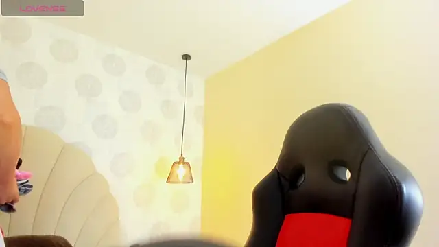 GIANAMILLER6 online show from 02-10-26, 12:04