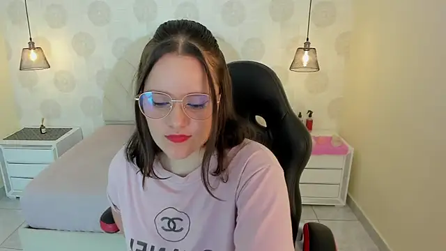 GIANAMILLER6 online show from 11-04-25, 12:20