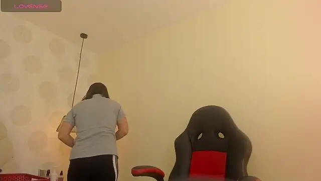 GIANAMILLER6 online show from 11-05-25, 12:08