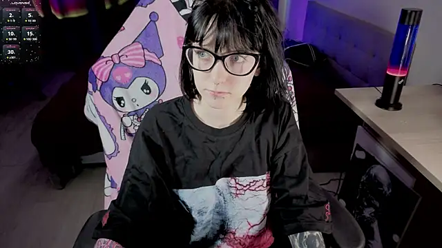 HazelTompson online show from 03-04-26, 12:02