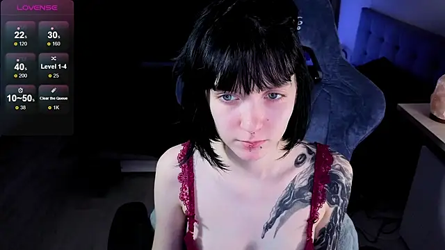 HazelTompson online show from 01-18-26, 02:31