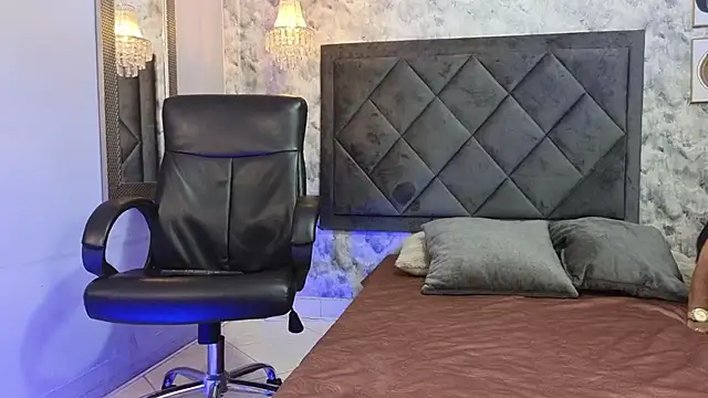Snapshot of Apolo_rousse1 chatting on 09-19-25, 10:36 Apolo rousse1 online show from 09-19-25, 10:36