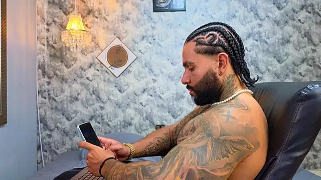 Apolo rousse1 online show from 12-21-25, 08:31