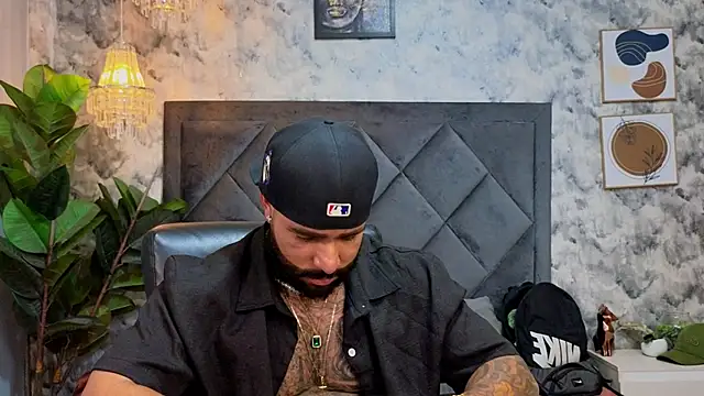 Apolo rousse1 online show from 11-19-25, 11:05