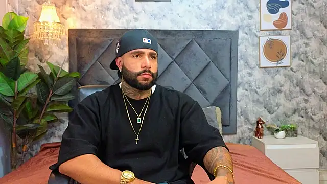 Apolo rousse1 online show from 11-17-25, 09:30