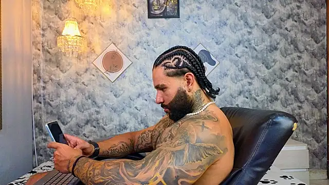 Apolo rousse1 online show from 12-22-25, 10:21