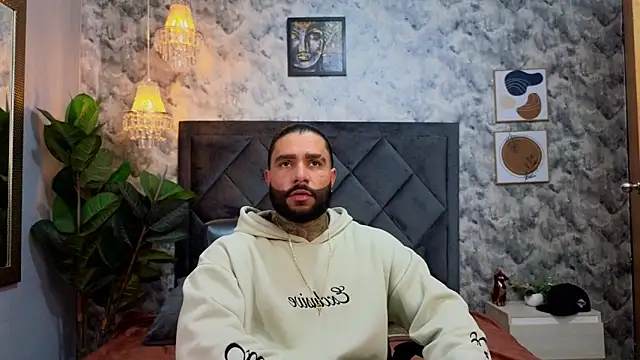 Apolo rousse1 online show from 11-14-25, 09:18