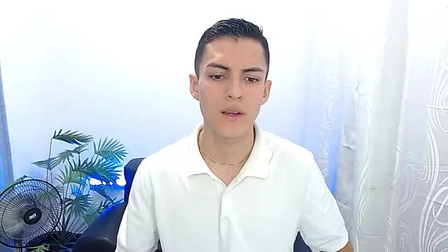 Snapshot of Matiius18 chatting on 09-16-25, 02:07 Matiius18 online show from 09-16-25, 02:07