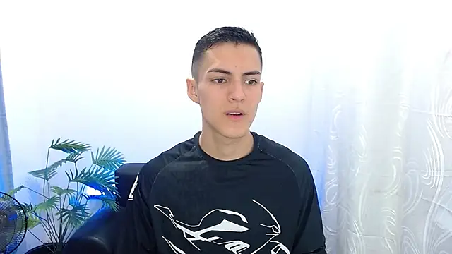 Snapshot of Matiius18 chatting on 09-09-25, 01:53 Matiius18 online show from 09-09-25, 01:53