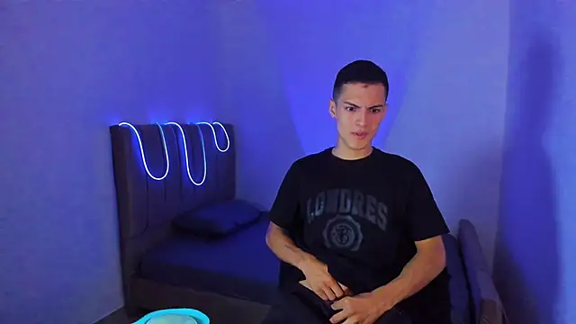 Matiius18 online show from 07-23-26, 02:35