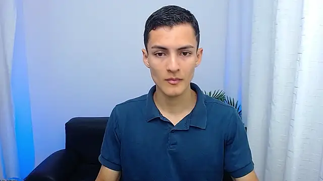 Snapshot of Matiius18 chatting on 10-16-25, 01:41 Matiius18 online show from 10-16-25, 01:41