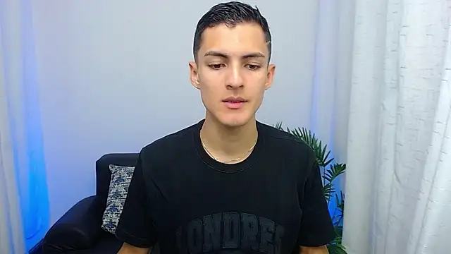 Matiius18 online show from 10-24-25, 01:54