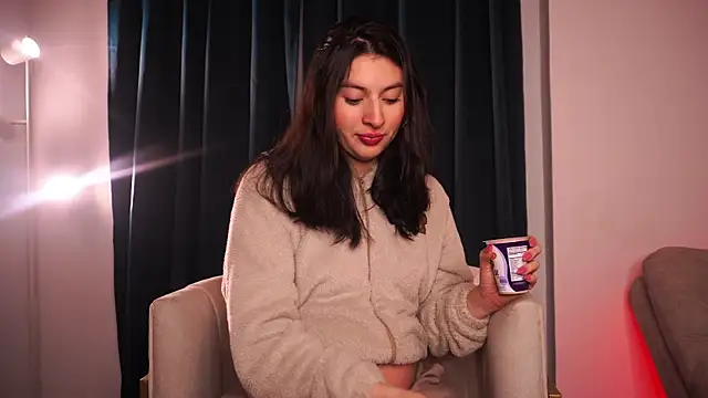 Auralea online show from 10-17-25, 04:49