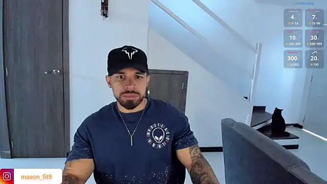 Snapshot of mason_fit chatting on 04-30-26, 01:29 mason fit online show from 04-30-26, 01:29