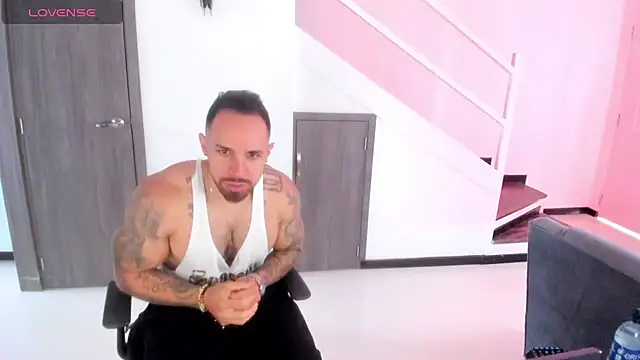 Snapshot of mason_fit chatting on 04-23-26, 01:35 mason fit online show from 04-23-26, 01:35