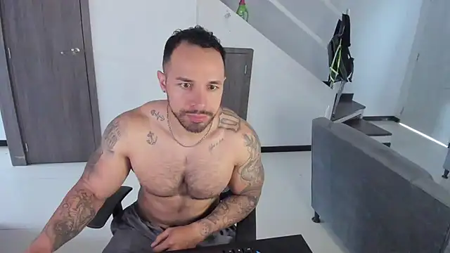 Snapshot of mason_fit chatting on 06-05-26, 02:56 mason fit online show from 06-05-26, 02:56