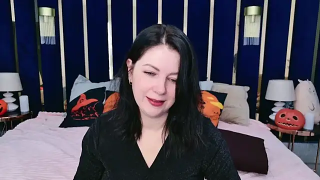 Nina Stane online show from 10-20-25, 05:31