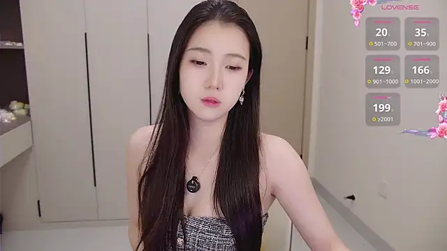Snapshot of seoYuki chatting on 09-19-25, 01:59 seoYuki online show from 09-19-25, 01:59