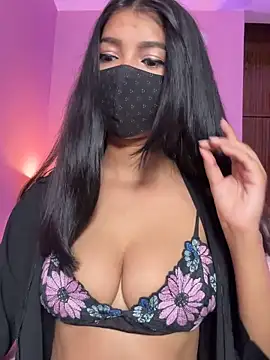 Snapshot of Neha18 chatting on 04-21-26, 01:50 Neha18 online show from 04-21-26, 01:50