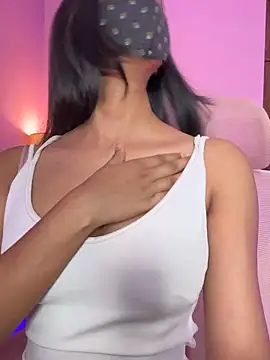 Snapshot of Neha18 chatting on 04-15-26, 07:25 Neha18 online show from 04-15-26, 07:25