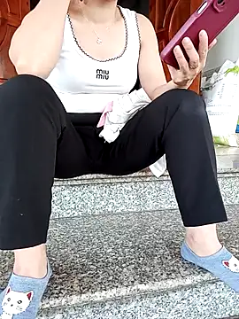 Snapshot of Sweet-Berry89 chatting on 10-03-25, 12:14 Sweet-Berry89 online show from 10-03-25, 12:14