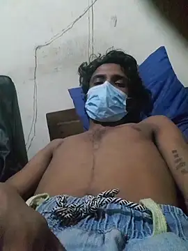 Snapshot of Ashy2001 chatting on 10-12-25, 05:14 Ashy2001 online show from 10-12-25, 05:14