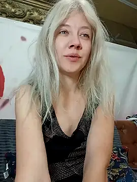 Snapshot of HeronDenni chatting on 09-20-25, 02:38 HeronDenni online show from 09-20-25, 02:38
