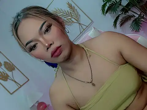 cassielily online show from 04-12-26, 12:19