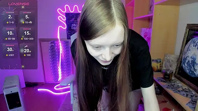 AliceHaris online show from 11-23-25, 03:16