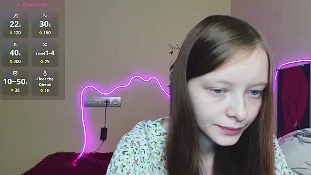 AliceHaris online show from 10-22-25, 03:17