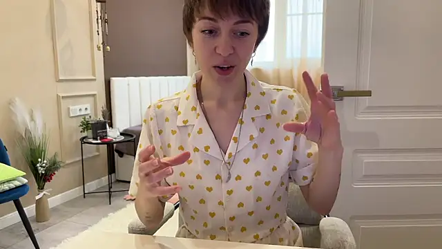 daniellia  online show from 02-02-26, 10:36