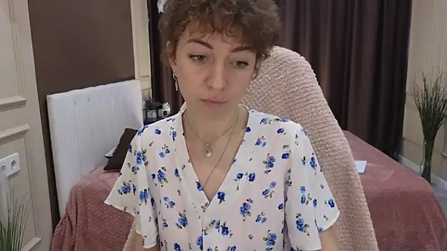 daniellia  online show from 09-23-25, 07:59