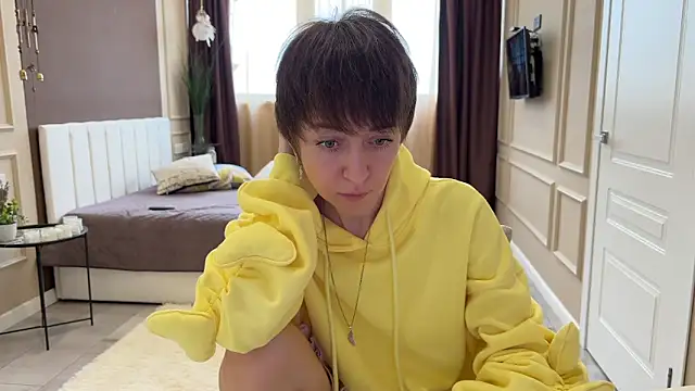 daniellia  online show from 02-15-26, 09:19