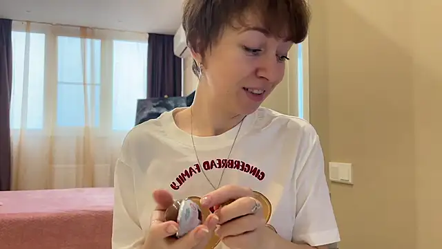 daniellia  online show from 12-02-25, 09:22