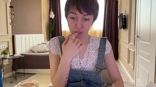 daniellia  online show from 02-13-26, 10:37