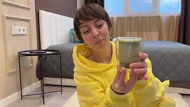 daniellia  online show from 03-17-26, 03:15