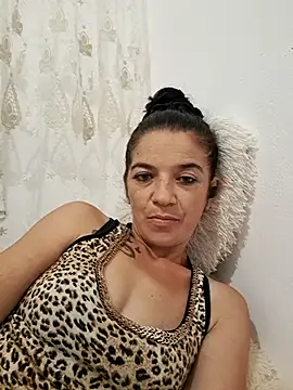 alinaalinutzq online show from 09-23-25, 06:04