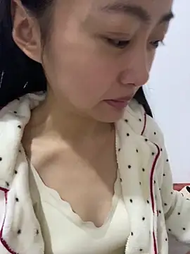 MengMeng0515 online show from 12-18-25, 01:48