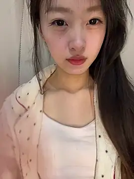Snapshot of MengMeng0515 chatting on 04-22-26, 10:55 MengMeng0515 online show from 04-22-26, 10:55